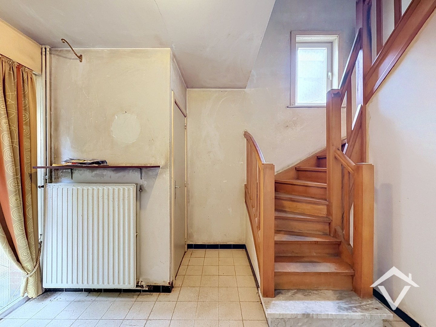 Stevige woning met 3 slaapkamers, tuin en garage in rustige woonwijk te Roeselare - foto 4