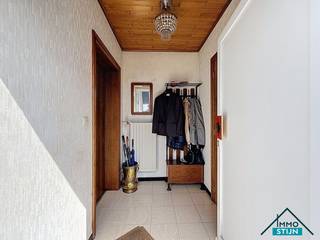Op een boogscheut van het centrum van Veldegem, met een vlotte verbinding naar het openbaar vervoer en de E403, vind je deze woning met een...