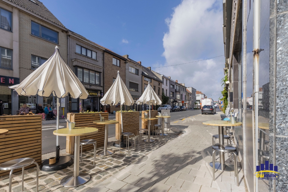 Hippe lunchplek met zonnig terras, volledig uitgerust handelspand te koop in Gent - photo 5