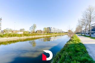 Ontdek deze uniek gelegen burgerwoning voorzien van tuitgevel met art-deco-inslag volgens ontwerp van architect Maurice Vermeersch. Gelegen langs...