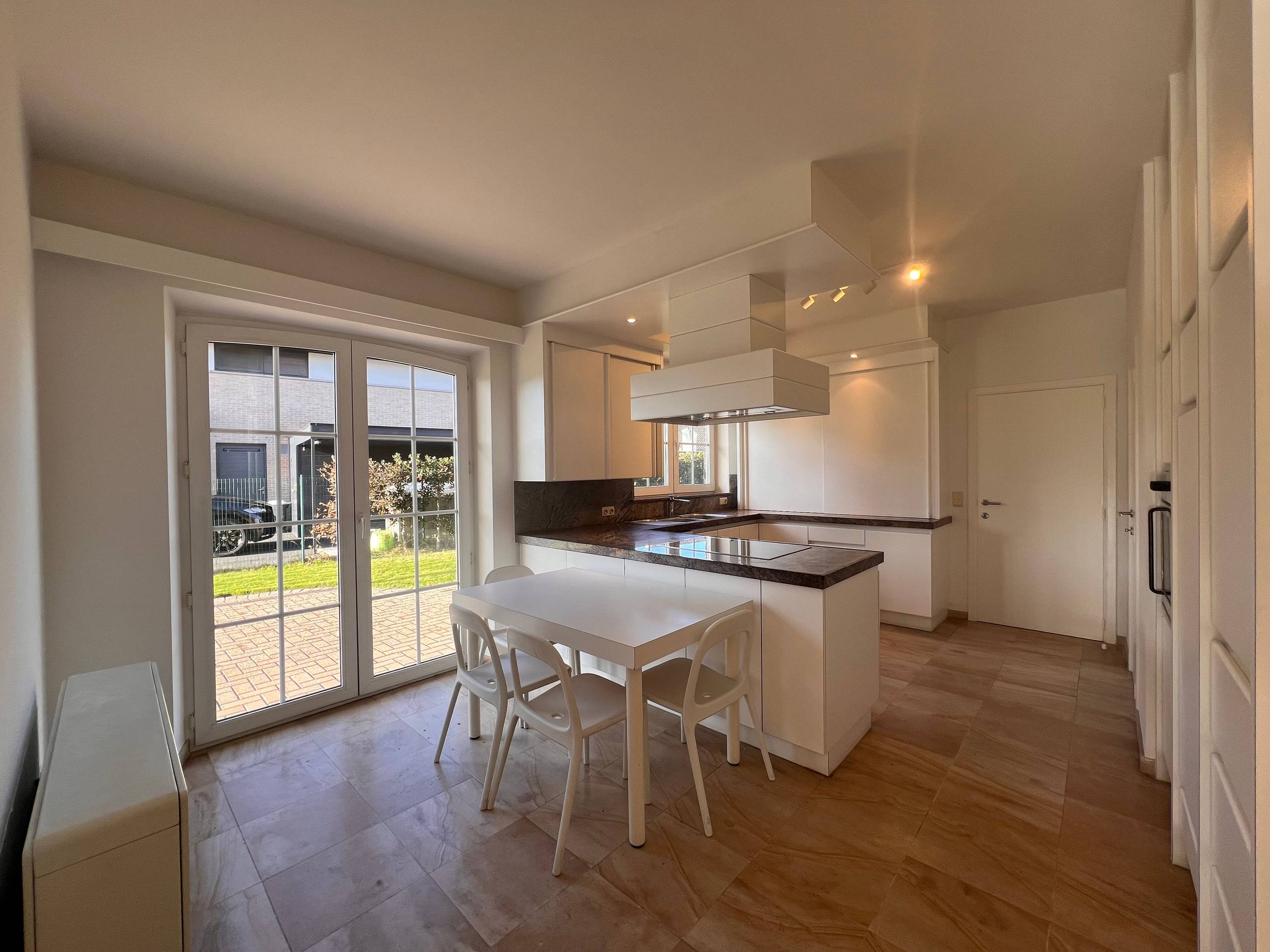 House for rent in Blankenberge with 4 bedrooms - photo 5