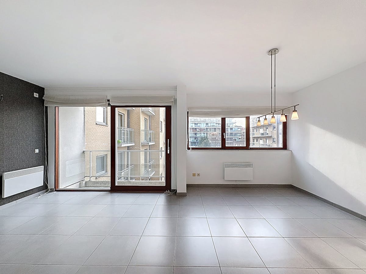 Instapklaar en recent 2-slaapkamer appartement te huur - foto 2