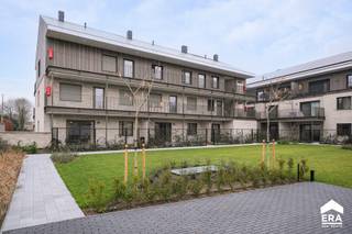 Prachtig nieuwbouwappartement op de eerste verdieping met een ruim terras, gelegen in het centrum van Lindelhoeven (Pelt). Residentie Lindeloo,...