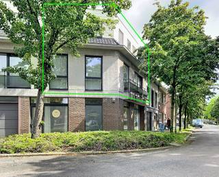 Lichtrijk duplex appartement met 3 slaapkamers in Brasschaat (Driehoek)Op een toplocatie in Brasschaat, op wandelafstand van winkels, openbaar...