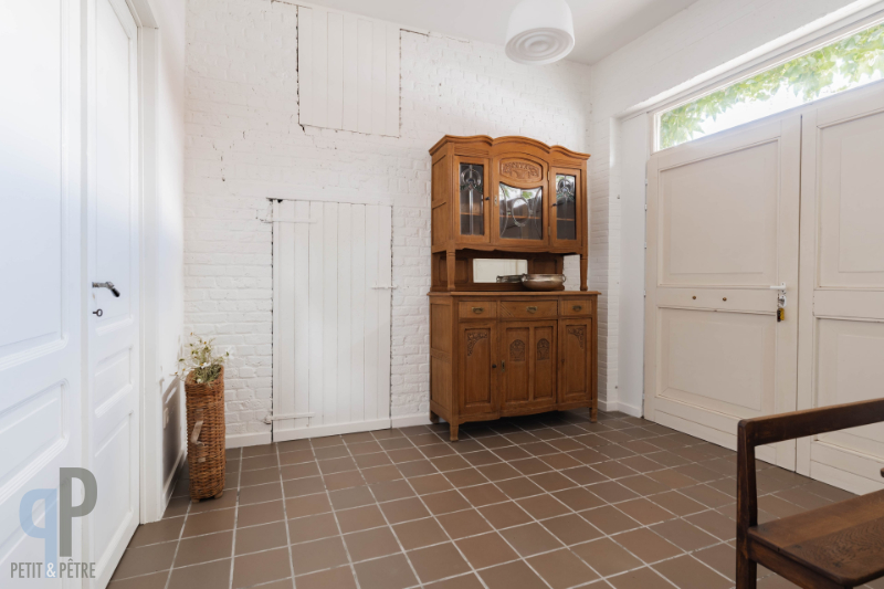 Goed gelegen, open bebouwing met 3 kamers en garage - foto 5