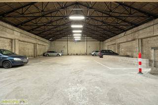 Opbrengsteigendom - vierde verdieping van een parkeergebouw te Borgerhout.Een unieke kans op een stabiel en toekomstgericht opbrengsteigendom.De...