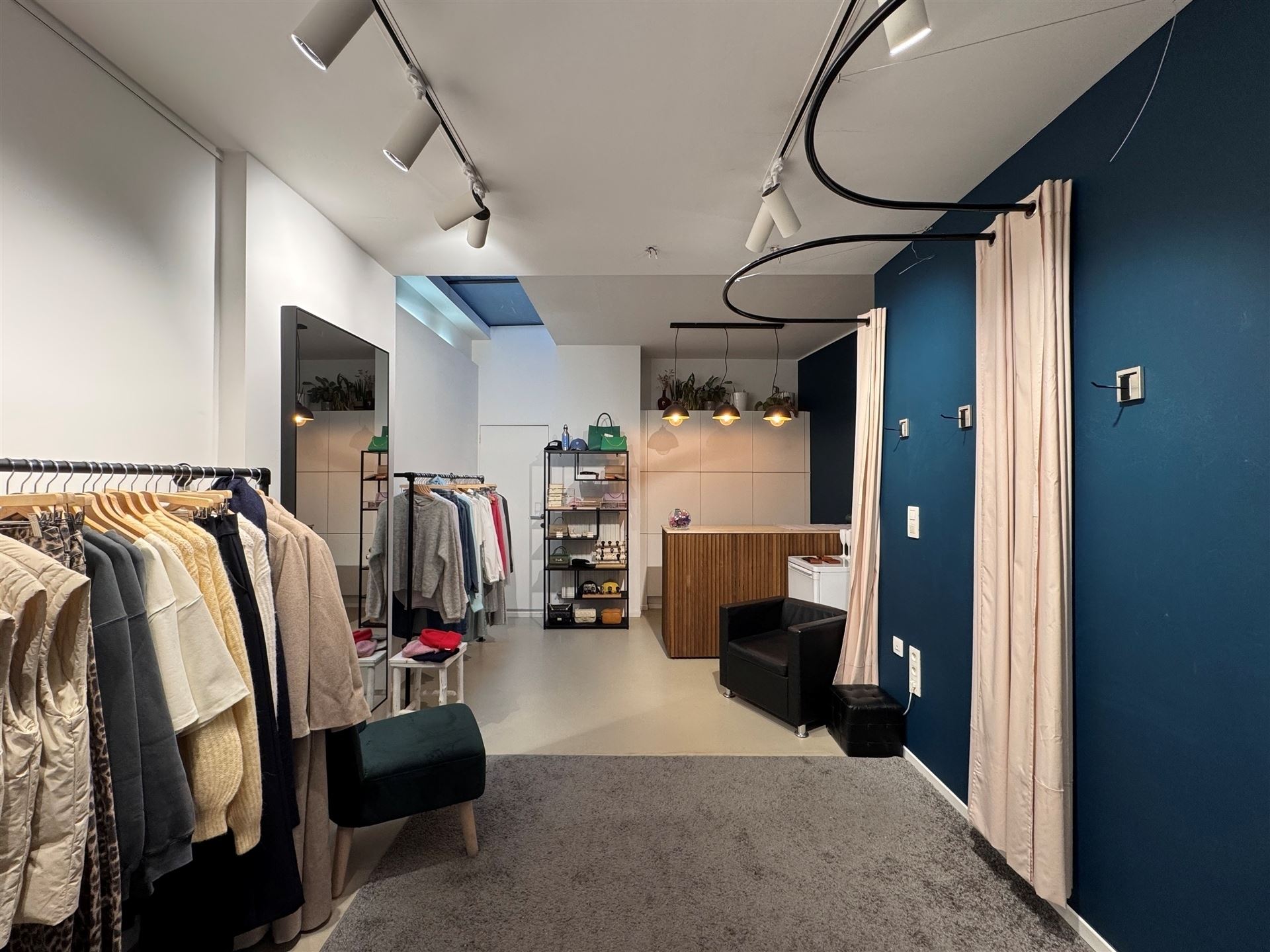 Rez de chaussé commercial - photo 4