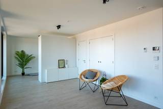 Deze moderne nieuwbouwstudio bevindt zich op een uitzonderlijke ligging aan de Schelde, met een open zicht op het water en de iconische omgeving...