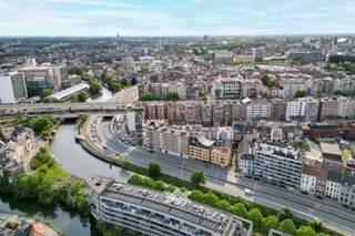 Nabij het centrum van Gent wordt deze vlot bereikbare garagebox te koop aangeboden. De garagebox is uitstekend gelegen, met een vlotte aansluiting...