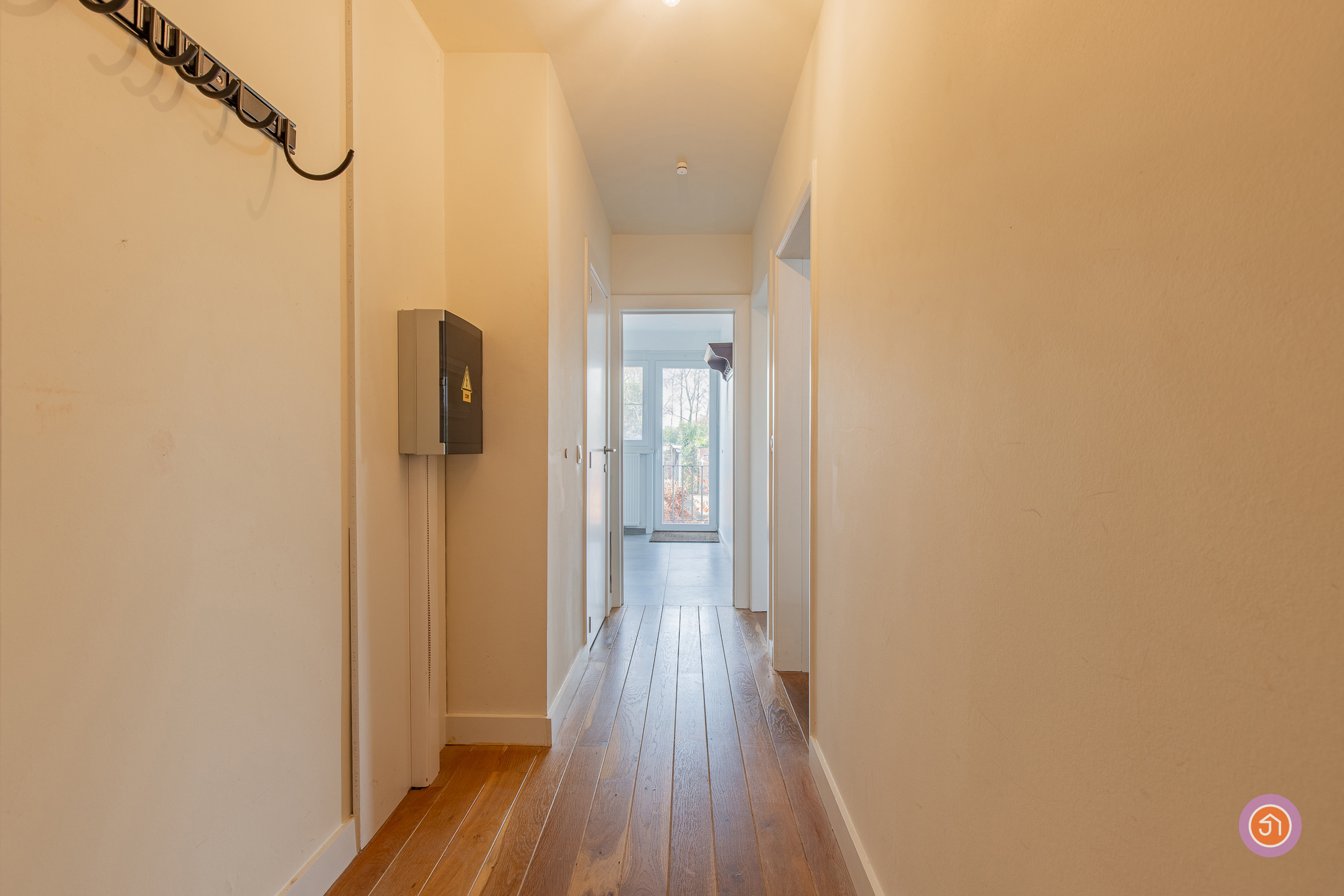 Modern appartement met garage op een rustige locatie - foto 4