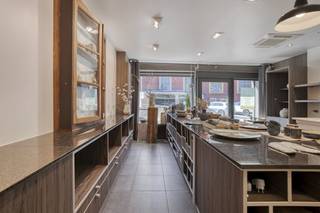 Commercial Premises- Located on the ground floor, former bakery, fully reoperable- State-of-the-art professional kitchen (DOVY)- equipped...