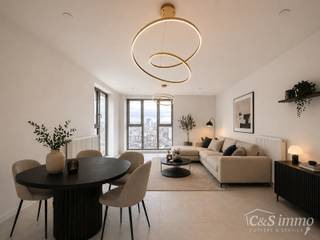 Luxe nieuwbouw appartement op de 20e verdieping met 270 graden uitzicht over Antwerpen, Park Spoor Noord, het Eilandje en de dokken. De lichtrijke leefruimte (ca. 26 m²) met open keuken (ca. 6 m²) is voorzien van een keramische kookplaat, dampkap, koelkast met diepvriesvak, combi-oven en vaatwasser - alle toestellen zijn van Whirlpool. Vanuit de keuken is er toegang tot het terras (ca. 6 m²). U geniet van een ZO zon doorheen het appartement. 2 slaapkamers (ca. 14 - 9 m²). De badkamer (ca. 5 m²) is voorzien van dubbele badkamermeubel, verwarmingselement en inloopdouche. Apart toilet. Berging (ca. 3 m²) met aansluiting voor wasmachine en droogkast. Gemeenschappelijke daktuin op de 23e verdieping van het gebouw. Privatieve meters. Privatieve kelderberging. Gemeenschappelijke fietsenstalling. Pakjesautomaat voorzien. Ondergrondse autostaanplaats aan te kopen aan 35 000 euro.