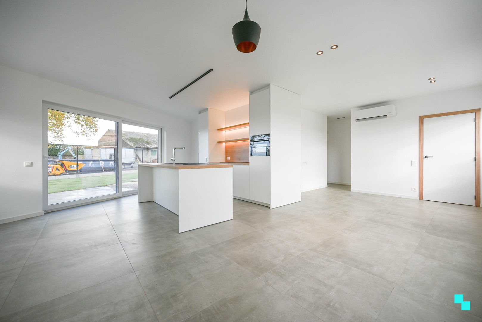 Volledig gerenoveerde woning met zicht op de velden - foto 1