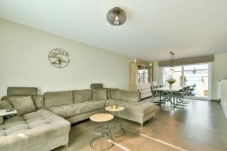 Welkom in de Ryffelaerestraat 55 te Roeselare – een energiezuinige woning in een rustige en residentiële buurt.Dankzij de gunstige ligging geniet u...