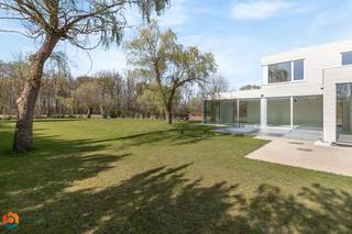 Op een unieke locatie in een groene omgeving te Bonheiden bevindt zich deze ruime nieuwbouwwoning op een schitterend perceel van 1500m². U...