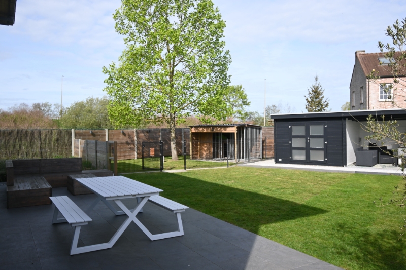 Stijlvolle en energiezuinige gezinswoning met 4 slaapkamers op gegeerde locatie in De Pinte - foto 2