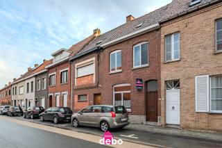 Deze goed onderhouden woning te Heule is gelegen in een zeer gegeerde buurt met alle denkbare voorzieningen op wandel- en fietsafstand,...