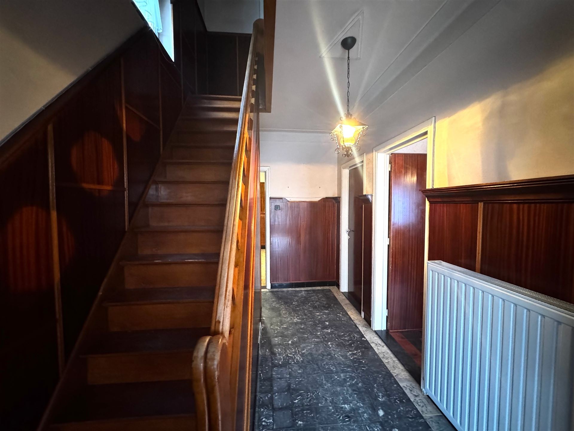 Halfopen te verbouwen woning op rustige locatie in Maasmechelen - foto 3