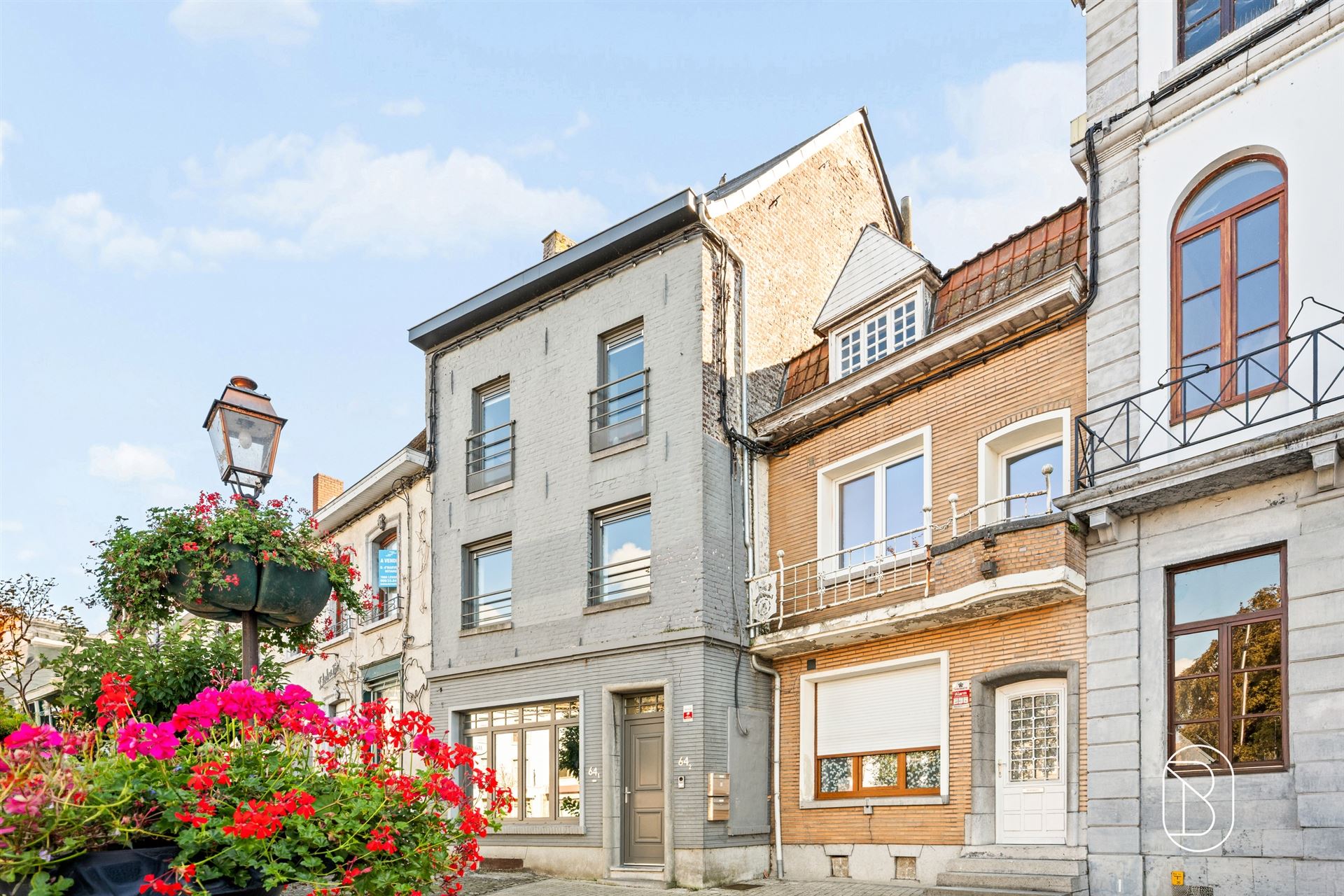 Gerenoveerde opbrengsteigendom bestaande uit 2 appartementen. - foto 3