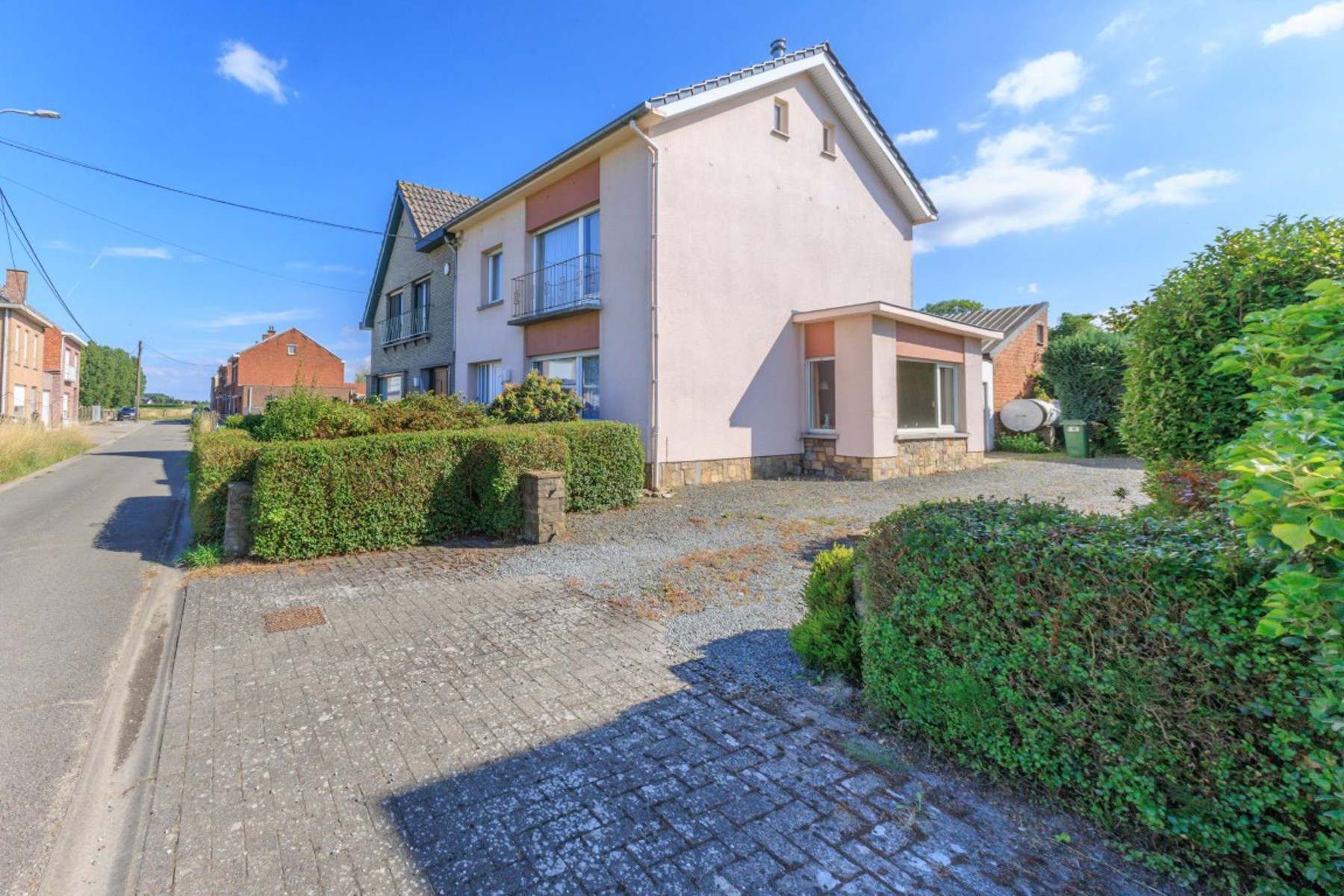 Gezinswoning met grote tuin in groene omgeving - foto 5