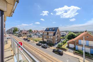 Het appartement is instapklaar en bevindt zich op de derde verdieping van de residentie Harmony, op wandelafstand van winkels, openbaar vervoer en...