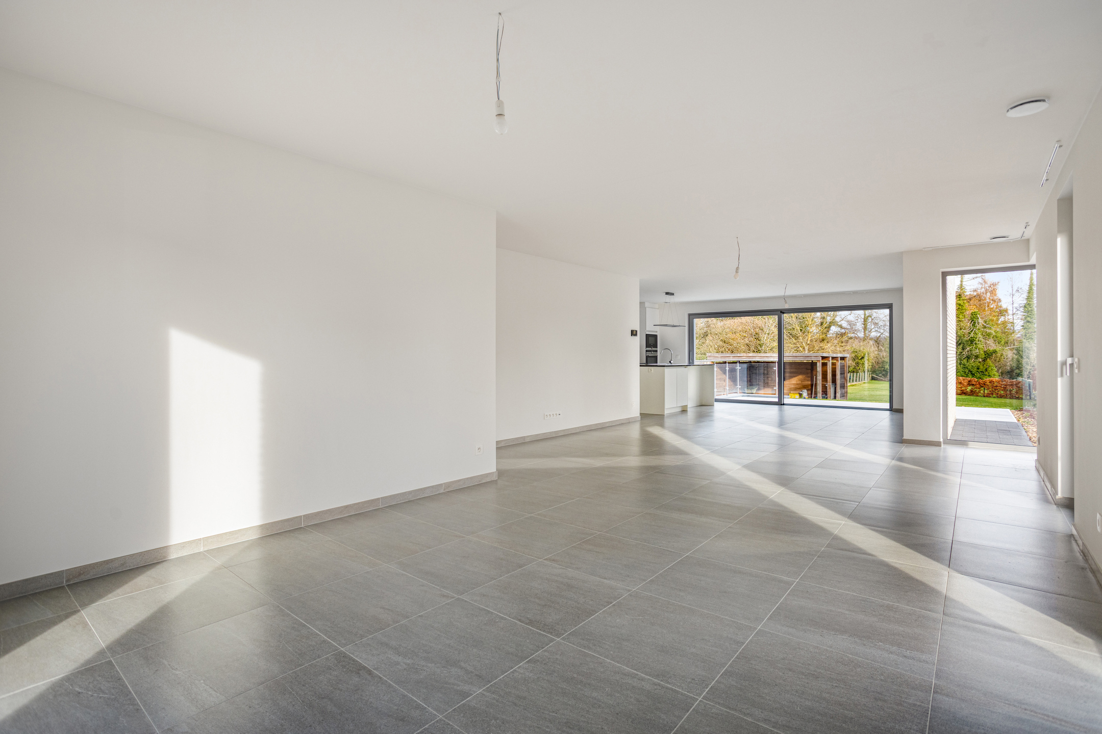 BEN woning met 4 slaapkamers, 2 badkamers, tuin &amp; kelder - foto 3