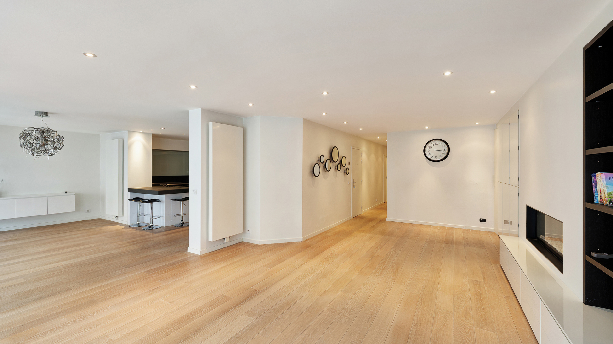 Ruim appartement van 163m² met 11m façade in Dumortierlaan. - foto 4