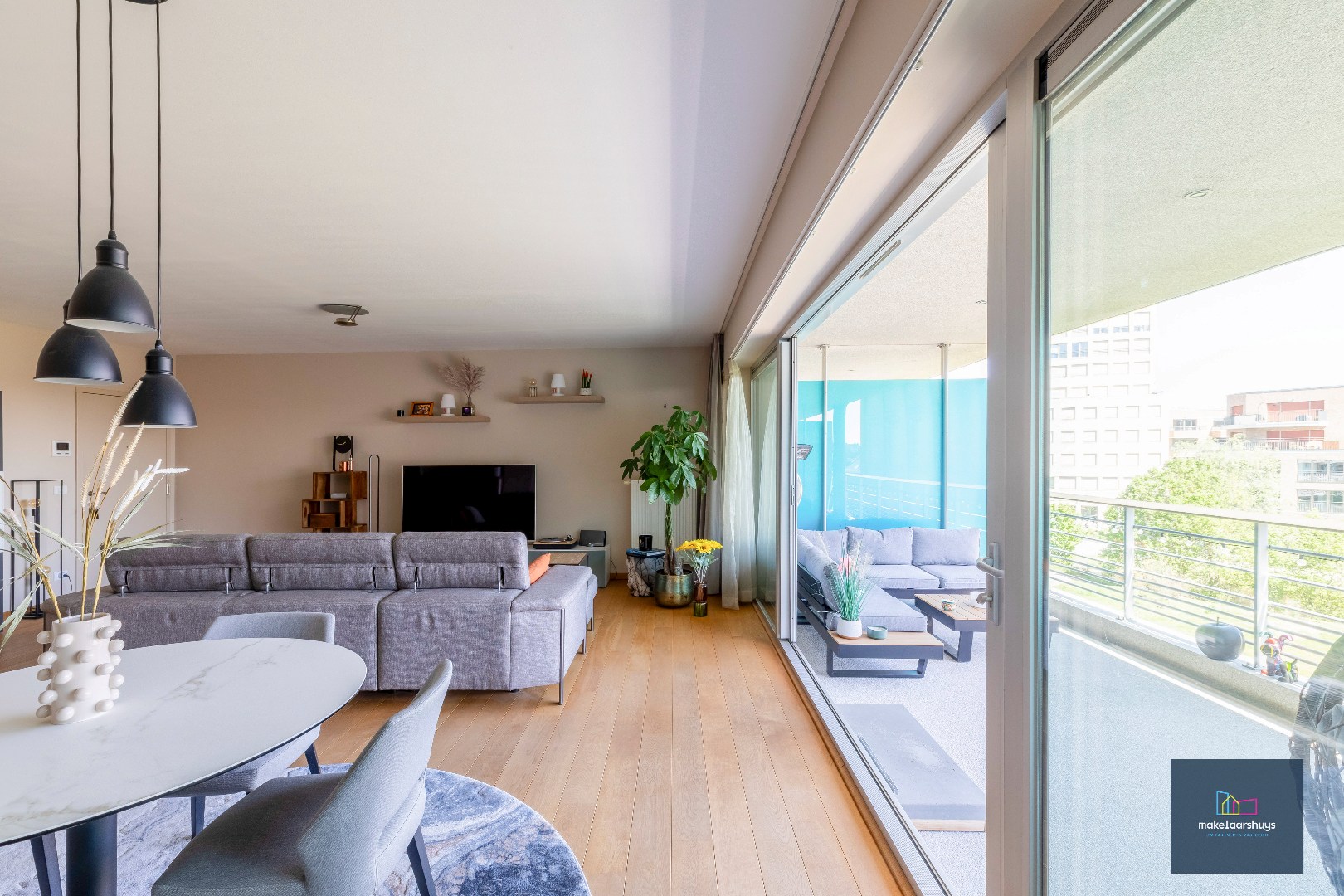 Stijlvol 2 slpk. appartement met ruim terras en staanplaats - foto 4