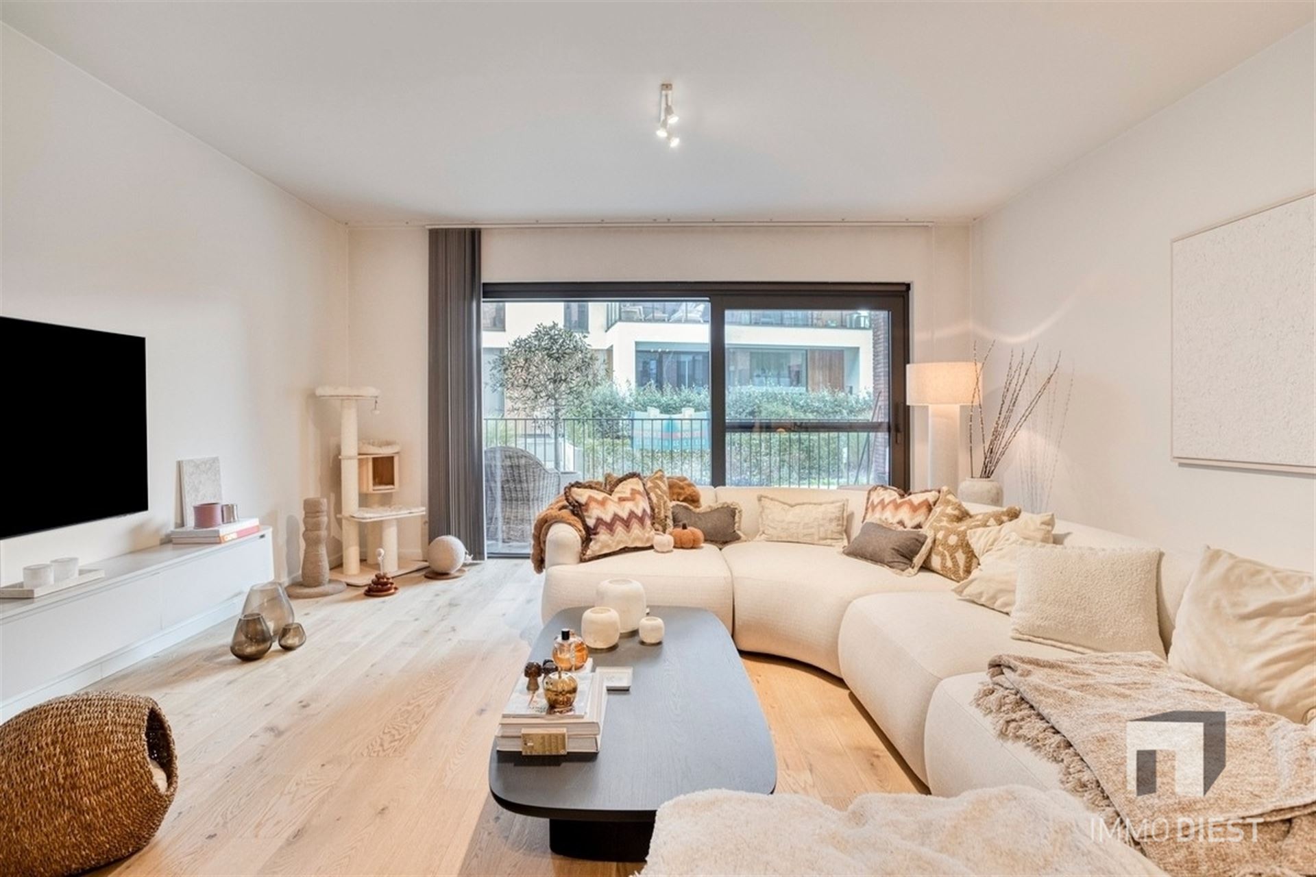 Gelijkvloers appartement met 3 slaapkamers, 2 terrassen en parking - foto 4