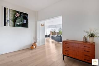 Riant appartement met 4 grote slaapkamers en 2 grote badkamers aan het Stadspark te Antwerpen. Gelegen op de beste locatie van de Rubenslei. Hier...
