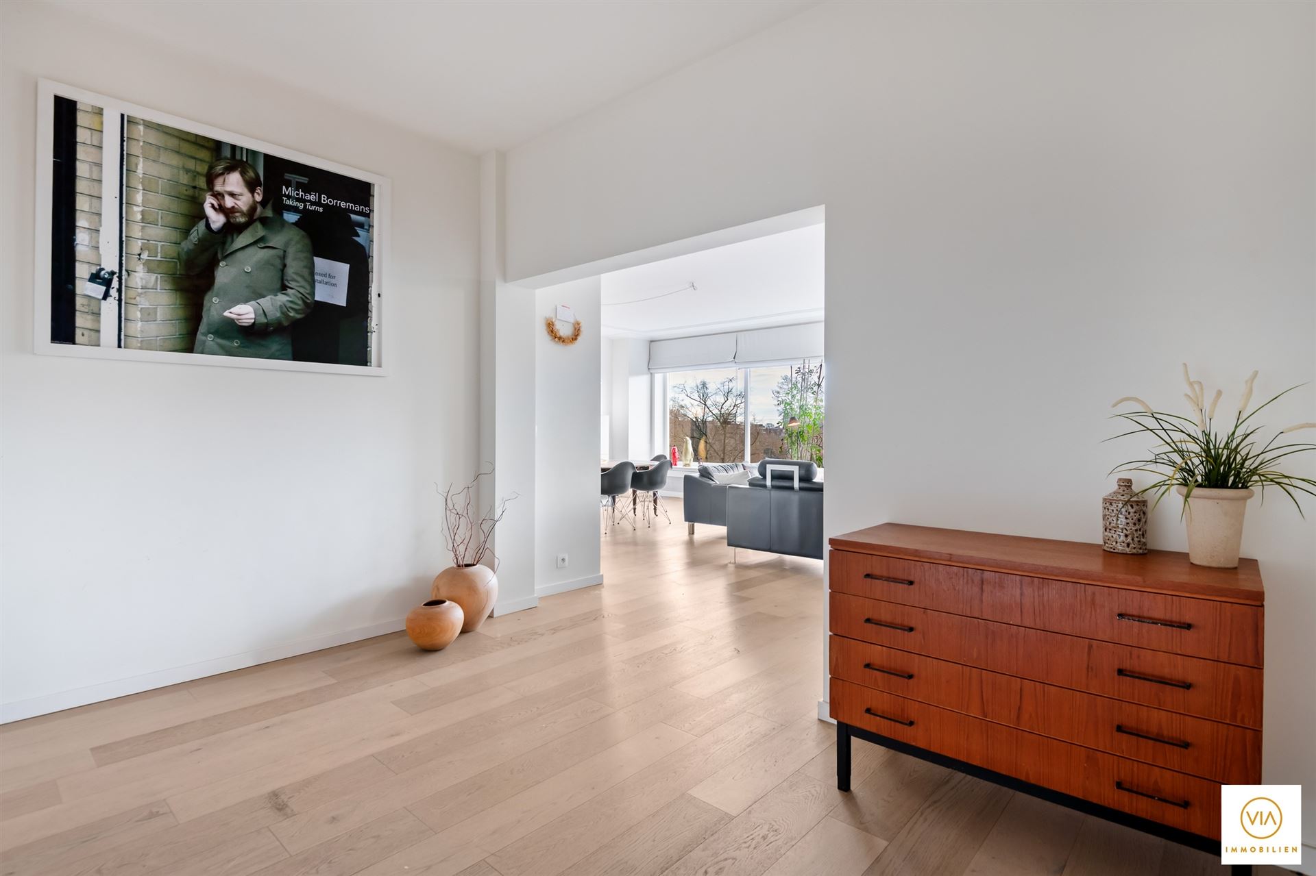Riant Appartement met 4 grote SLk en 2 grote badk - foto 2