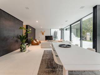 Deze prachtige architectenvilla van ± 313 m² ligt vlakbij het centrum van Waver, dicht bij de grote verkeersaders en alle voorzieningen, en geniet...