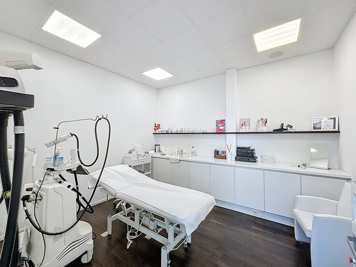 Office or practice space (300 m²) for rent in the heart of Ghent - photo 4