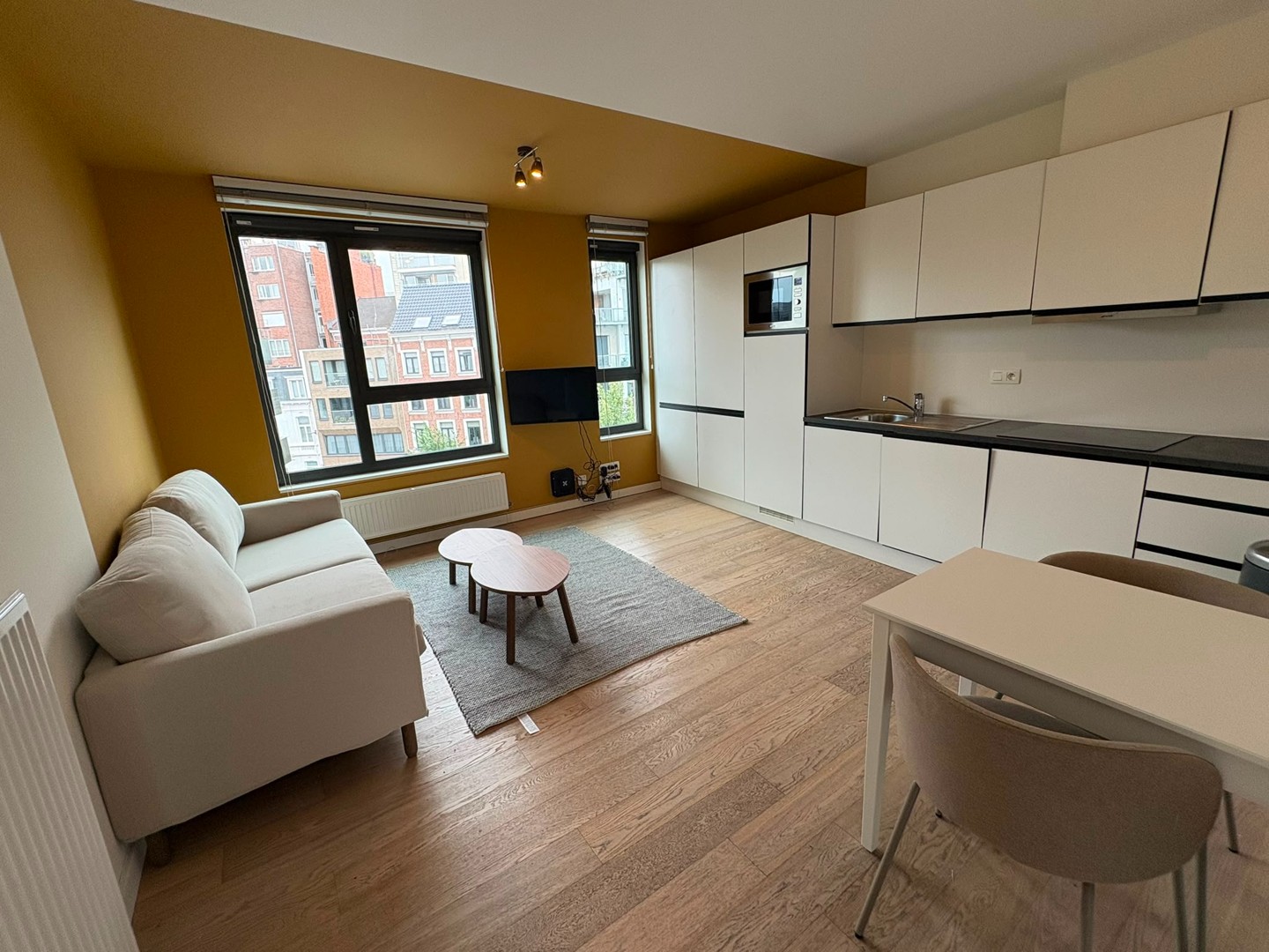 GEMEUBELD APPARTEMENT MET RUIM TERAS - foto 3