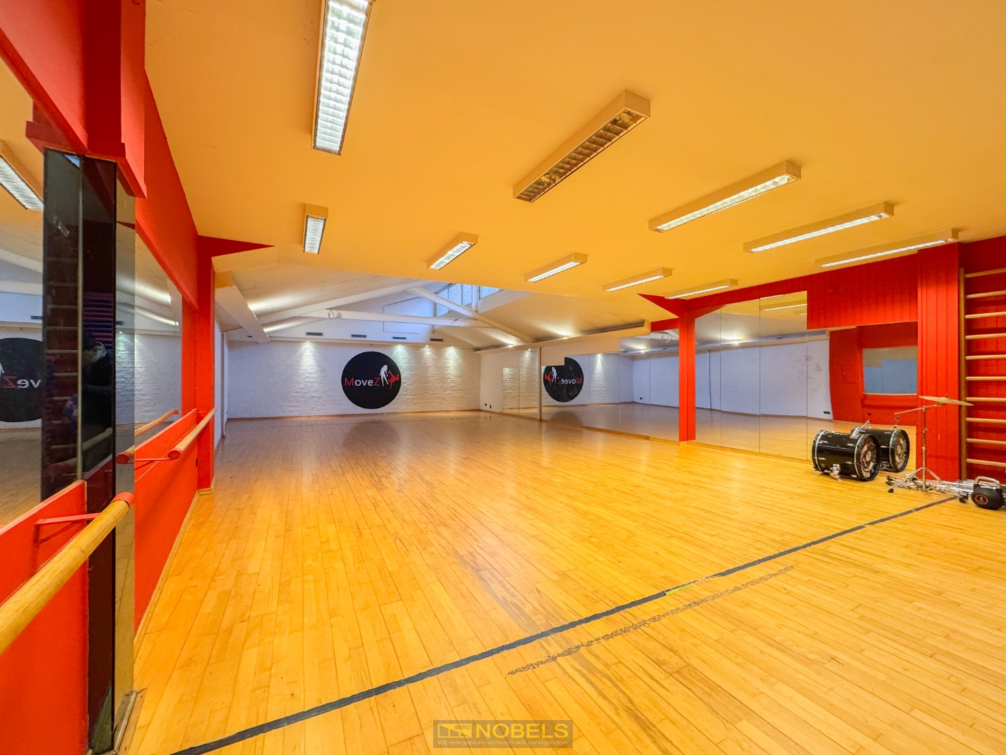 Te koop, veelzijdig handelspand met privatieve woonst op toplocatie nabij het station van Zottegem! - foto 2