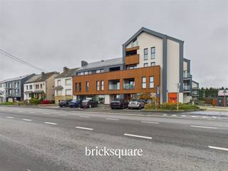 ARLON - Situation idéale sur l'Avenue de Longwy, axe majeur entre l'E411 et le centre d'Arlon.Découvrez ces belles surfaces commerciales...