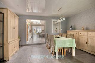 Deze gezellige rijwoning te Duffel-Oost werd doorheen de jaren goed onderhouden en is daardoor perfect instapklaar.De woning bestaat op het...