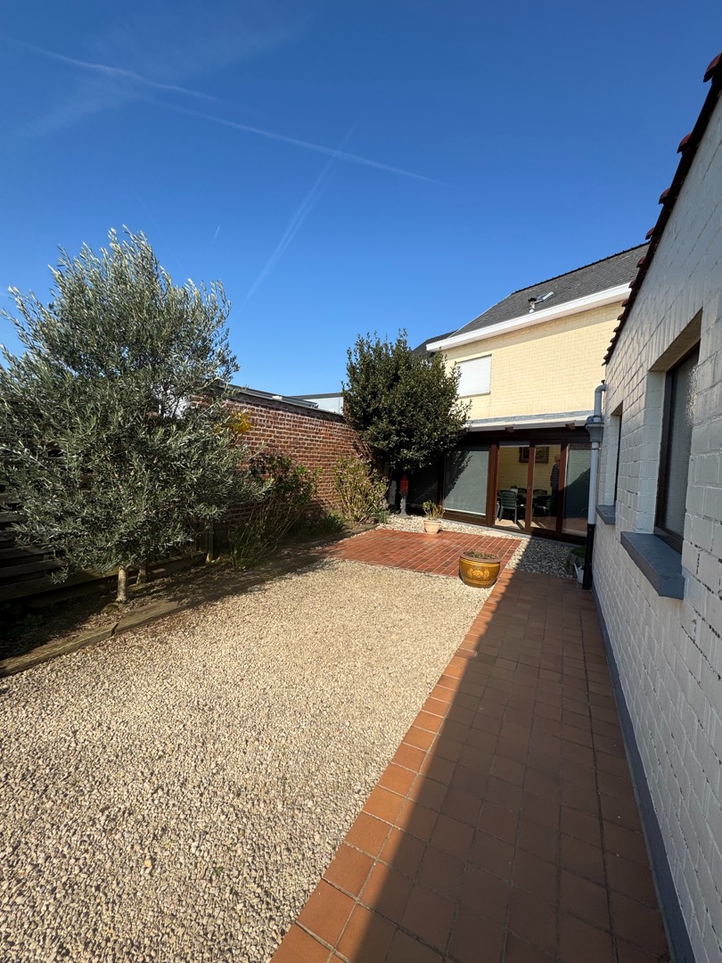 Woning met 4 slaapkamers en grote tuin - foto 4