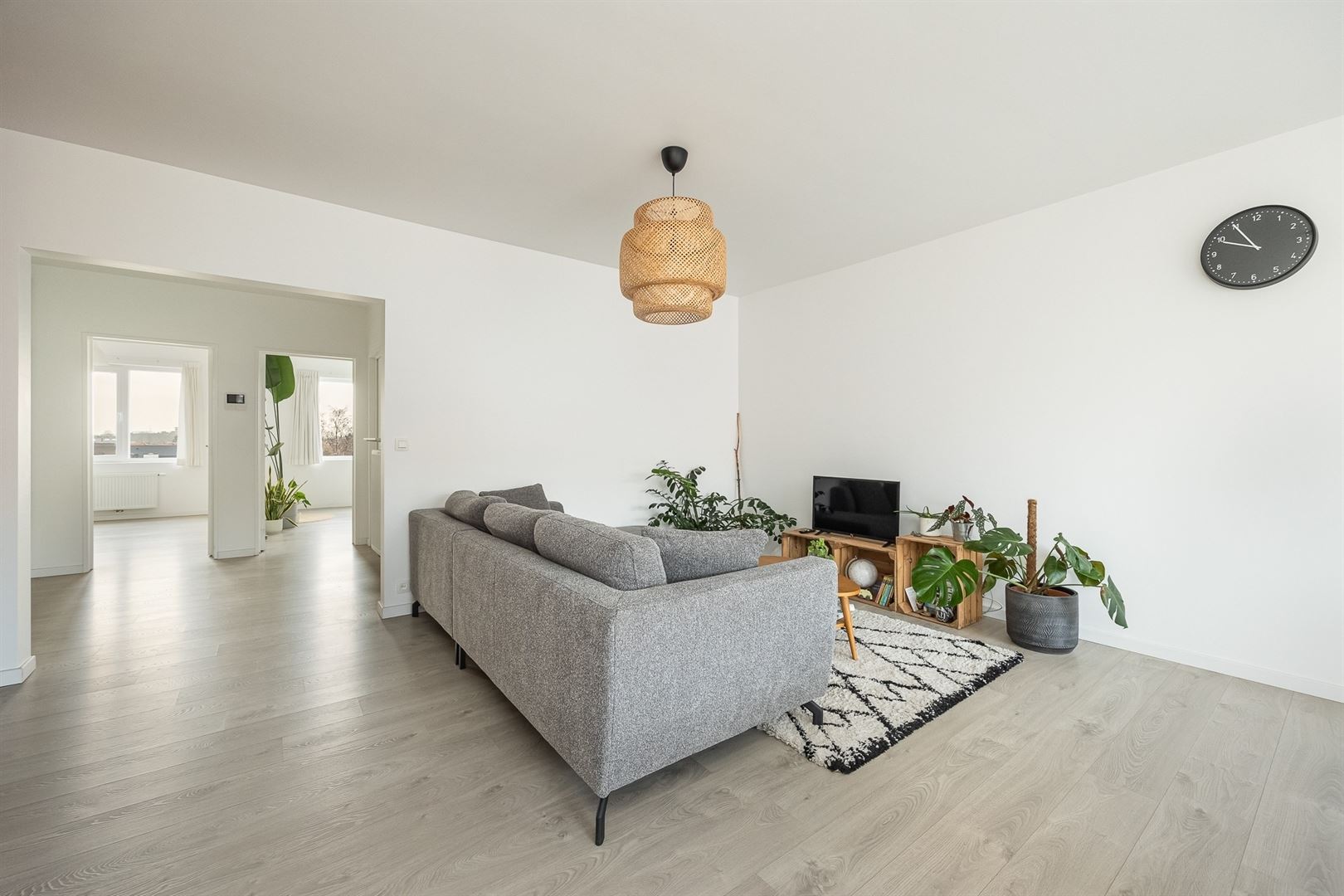 Lichtrijk twee slaapkamer appartement met autostaanplaats - foto 5