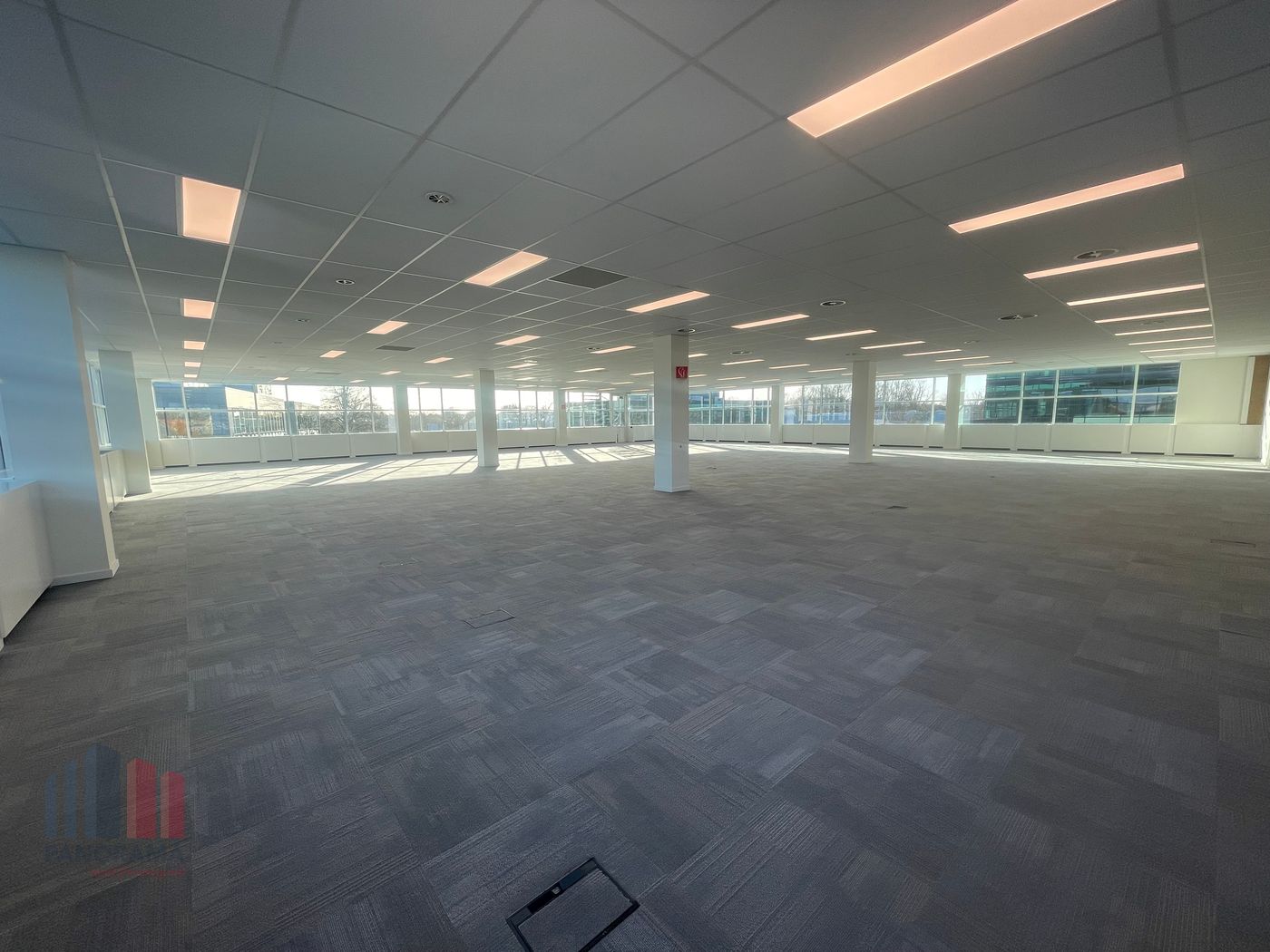 Kantoor van 576  m² te huur, gelegen vlak bij de Woluwelaan (R22) in het Everest Office Park - foto 2