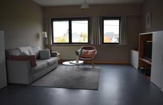 Deze 1-slpk woning is ideaal voor jong koppel of alleenstaande. Op het gelijkvloers van deze woning vindt u een polyvalente ruimte van 36 m²...