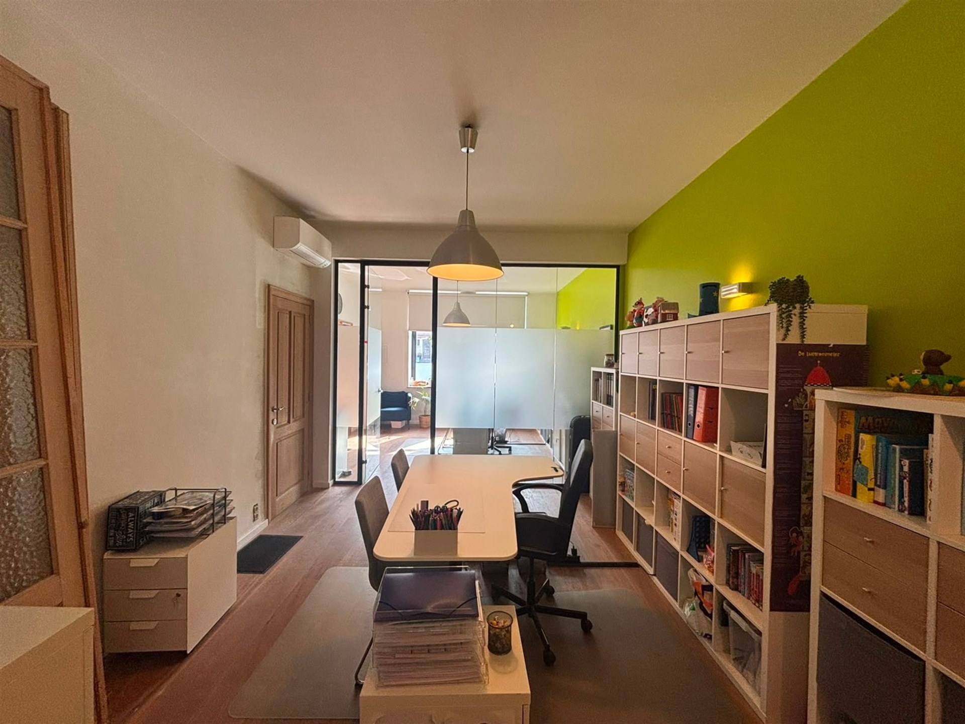 Commercieel pand te huur op toplocatie nabij centrum en E40 - foto 5