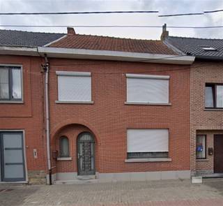 Deze woning is gelegen op toplocatie, in het centrum van Zoutleeuw, vlak bij de Markt en met zicht op een prachtige kerk. Alle voorzieningen...