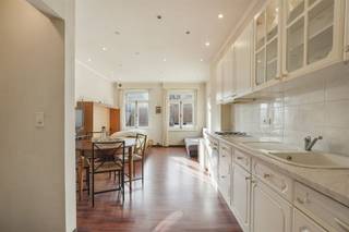 Interessante opbrengsteigendom op een toplocatie vlak aan de zeedijk, de jachthaven en het winkel-wandelgebied.In deze kleinschalige residentie...