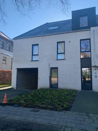 Garage for sale in Mol