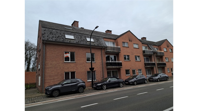 Een appartement op de eerste verdieping met garage in het centrum van Wechelderzande - foto 1