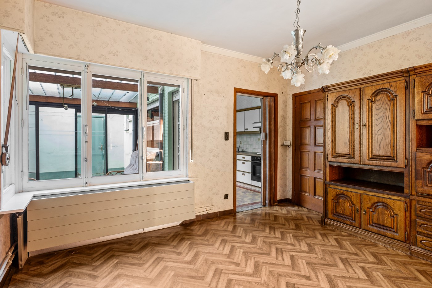 Te renoveren woning met 3 à 4 slpk. en inpandige garage - foto 4
