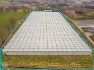 Uitstekend gelegen en volledig uitgerust tuinbouwbedrijf met verwarmde Venlo-serres (18.000m²) geschikt voor moderne groenteteelt. Voorzien...