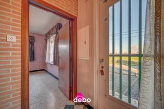 In een rustige straat te Ingelmunster ligt deze alleenstaande woning op een mooi, ruim perceel. Het is de ideale plek voor wie graag een...