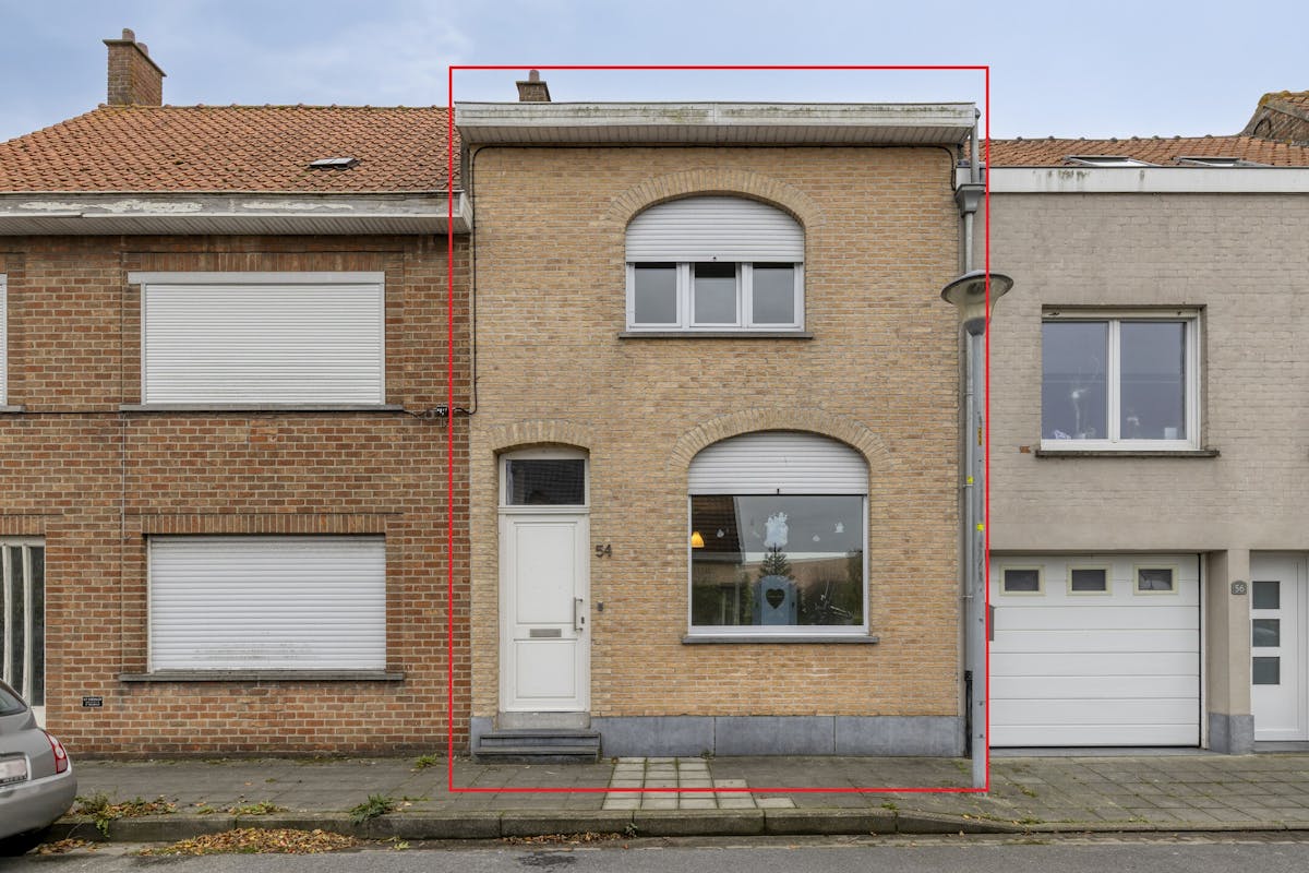 Ready to move in house with 3 bedrooms and garden in Veurne. - photo 1